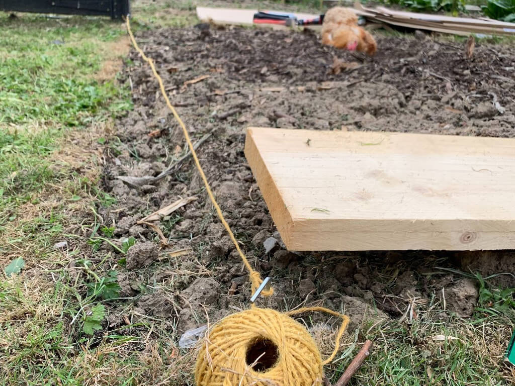  A stretched cord for the bed dimensions