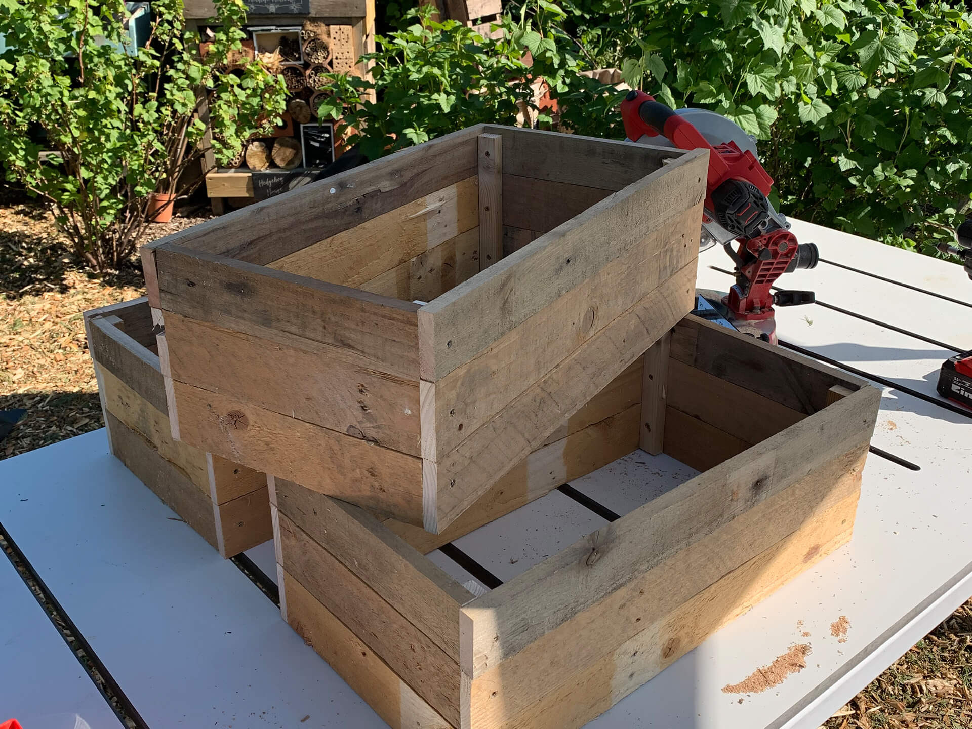 Container of the herb planter.